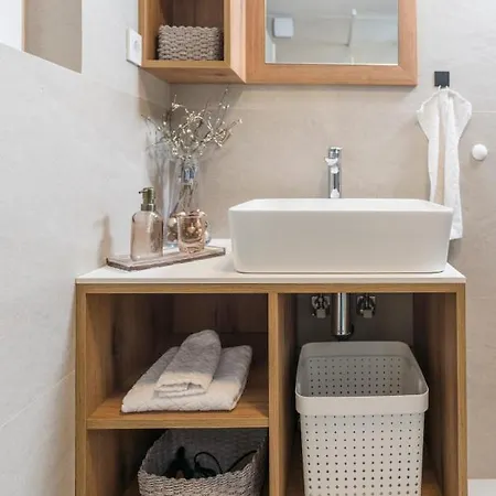 Hisa Rodica Bohinji-tó