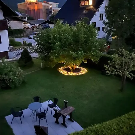 Hisa Rodica Apartman *